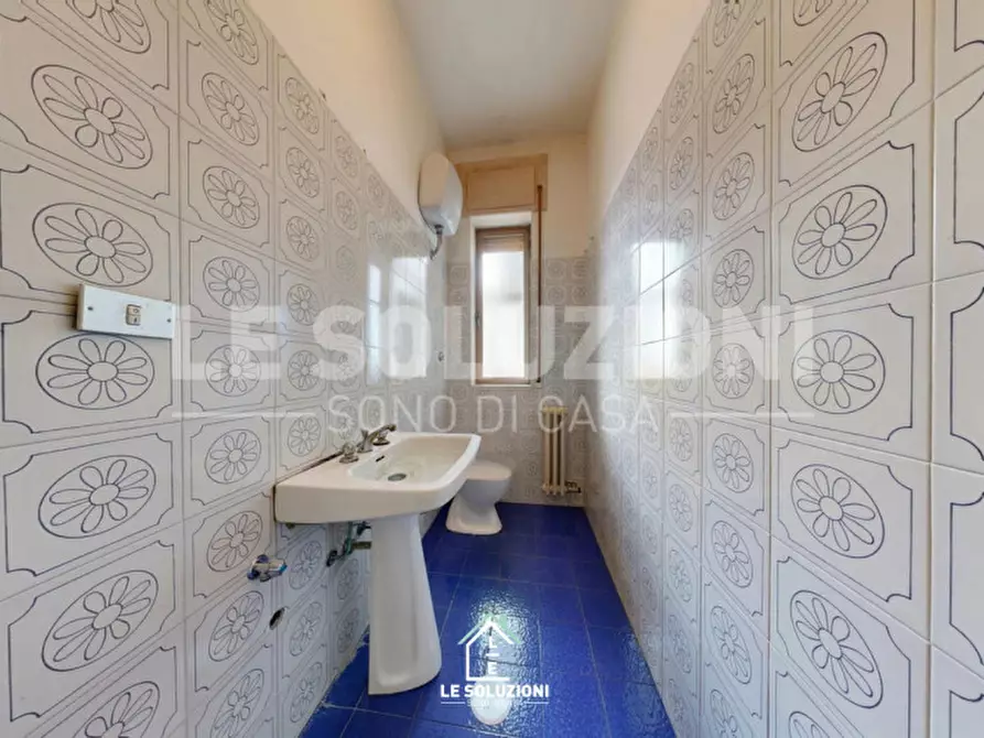 Immagine 17 di Appartamento in vendita  in Via IV Novembre 11 a Putignano