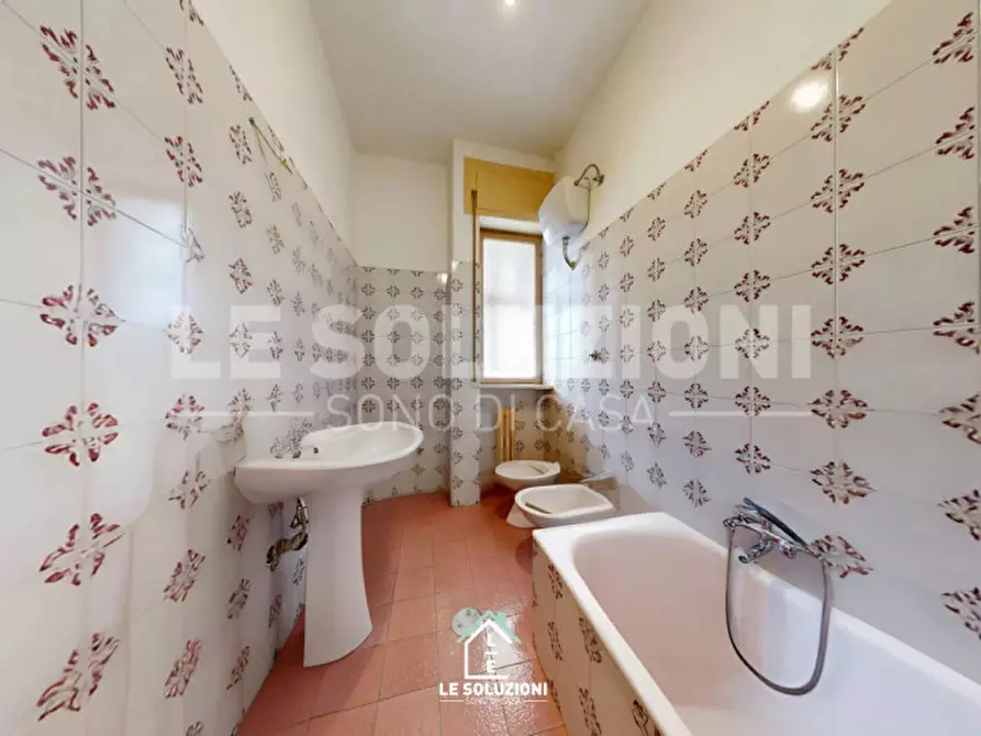 Immagine 19 di Appartamento in vendita  in Via IV Novembre 11 a Putignano