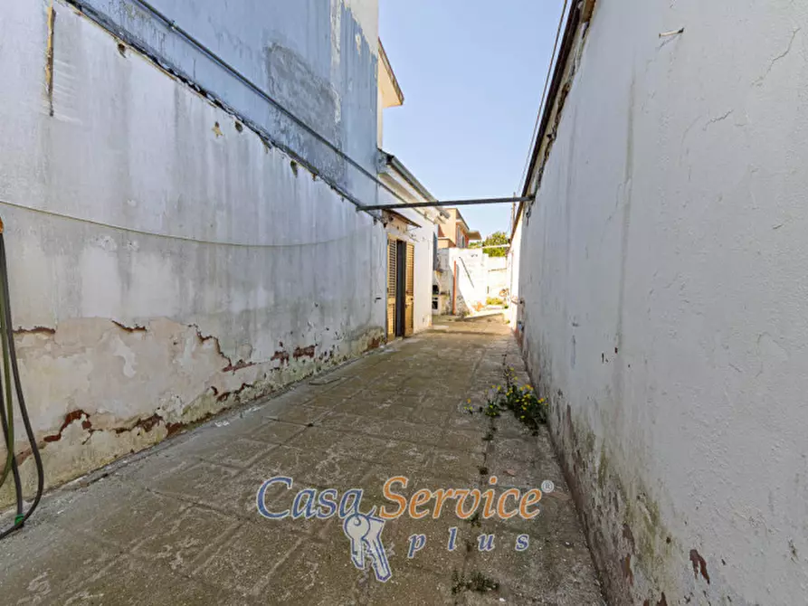 Immagine 14 di Appartamento in vendita  in Via Luigi Pirandello a Casarano