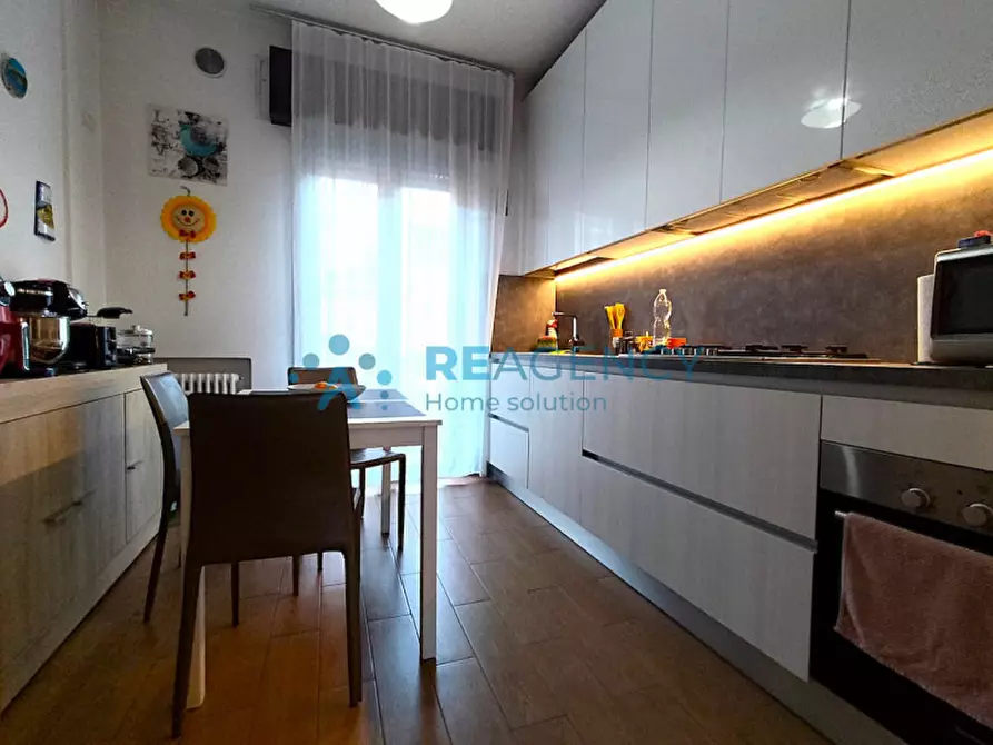 Immagine 3 di Appartamento in vendita  in Via Luigi Carlo Farini a Vicenza