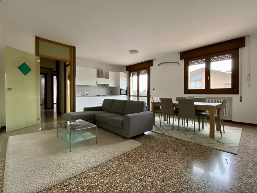 Immagine 1 di Appartamento in vendita  in Via Marosticana, 2C a Bolzano Vicentino