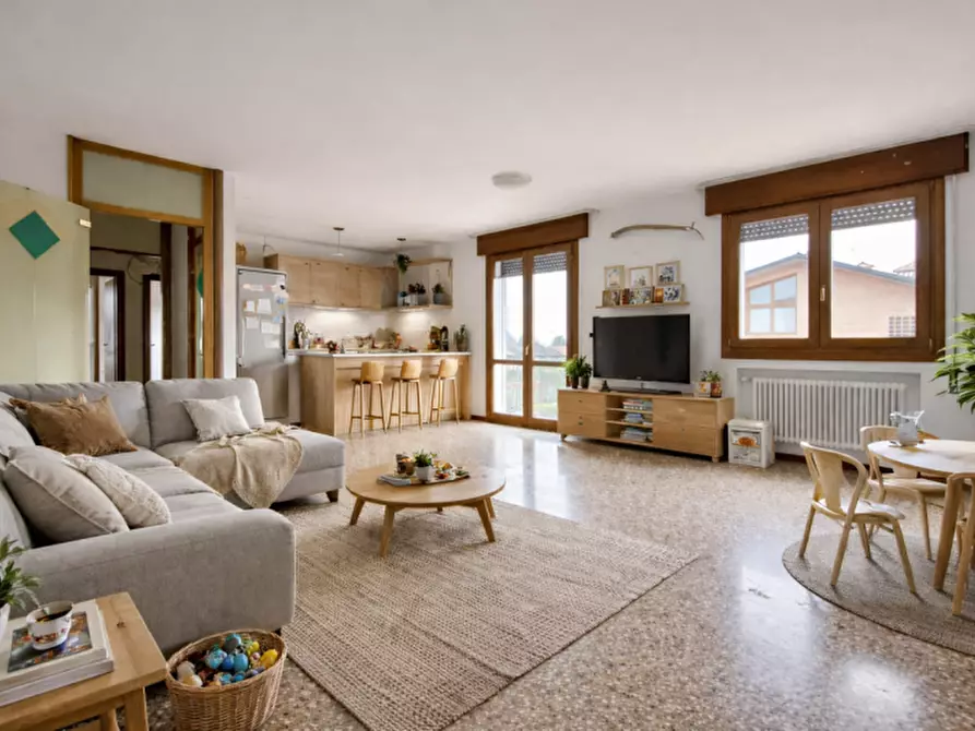 Immagine 1 di Appartamento in vendita  in Via Marosticana, 2C a Bolzano Vicentino