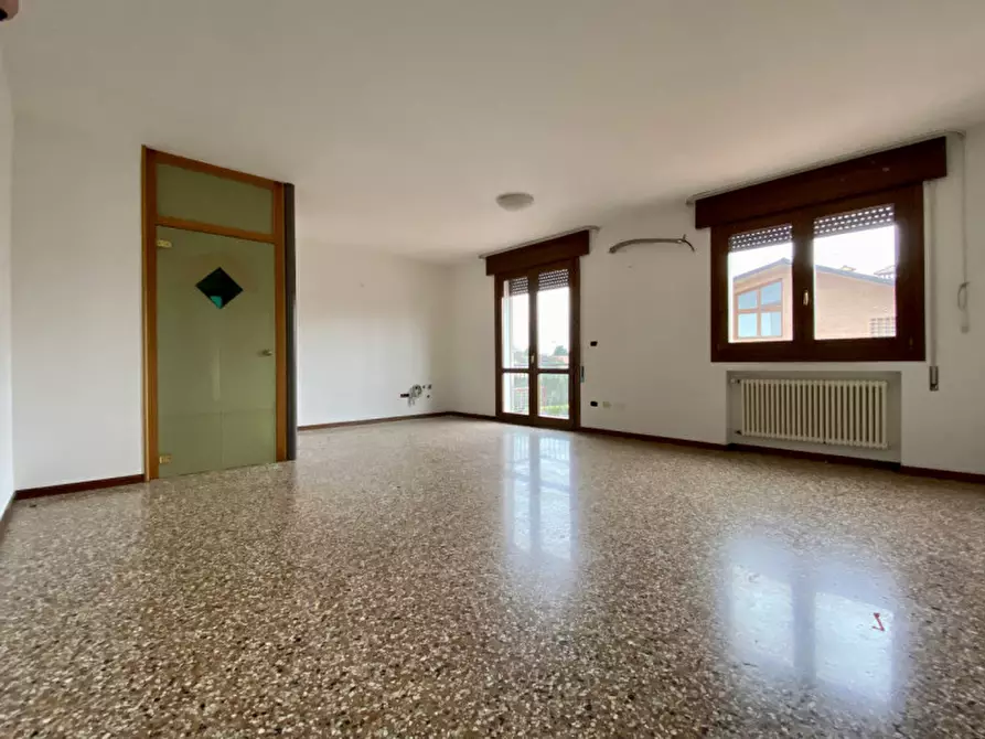 Immagine 3 di Appartamento in vendita  in Via Marosticana, 2C a Bolzano Vicentino