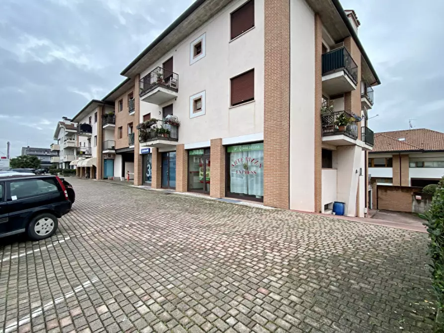 Immagine 36 di Appartamento in vendita  in Via Marosticana, 2C a Bolzano Vicentino