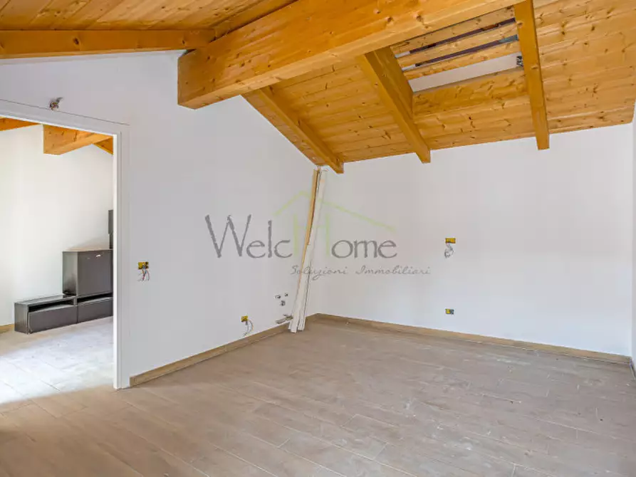 Immagine 1 di Appartamento in vendita  in Via Varesina a Como