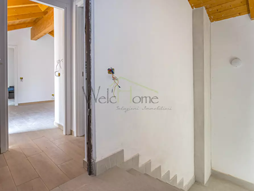 Immagine 4 di Appartamento in vendita  in Via Varesina a Como