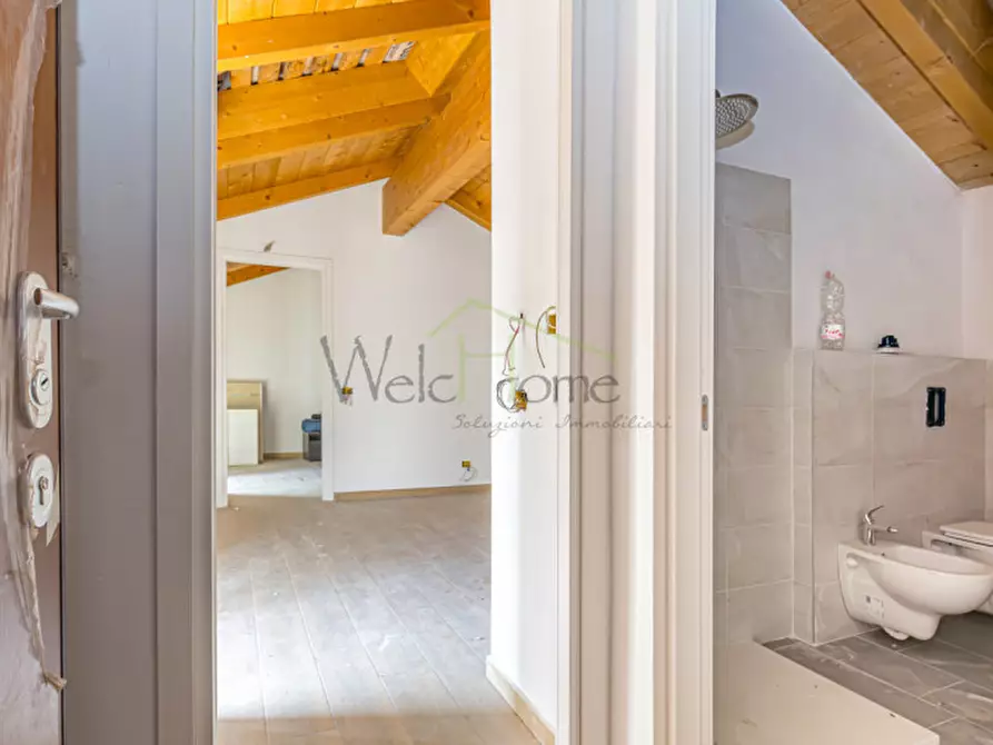 Immagine 5 di Appartamento in vendita  in Via Varesina a Como