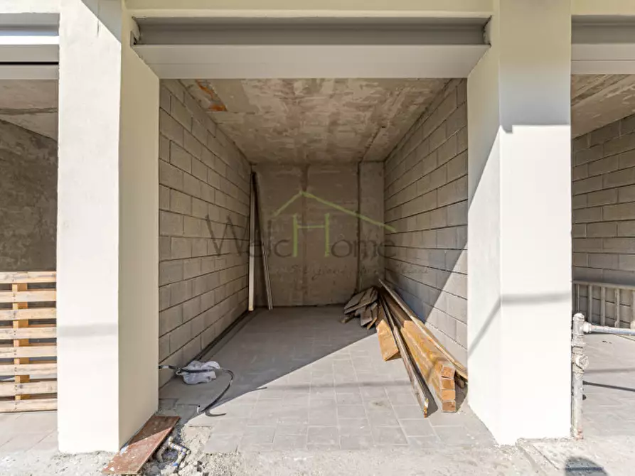 Immagine 15 di Appartamento in vendita  in Via Varesina a Como