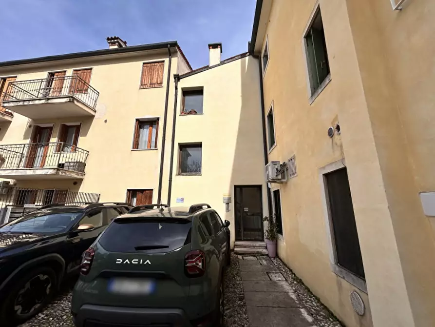 Immagine 1 di Appartamento in vendita  in Corso Santi Felice e Fortunato a Vicenza