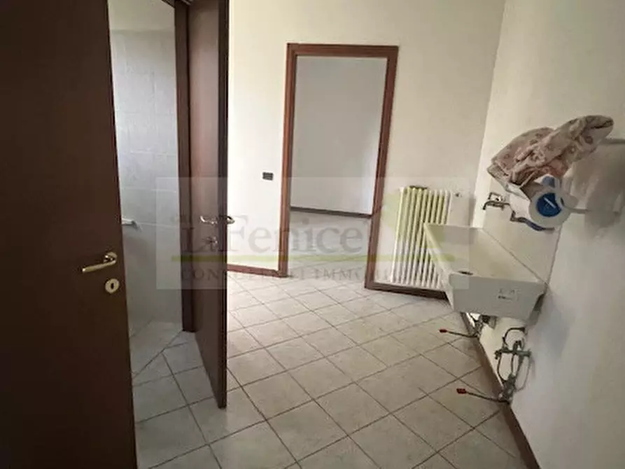 Immagine 6 di Capannone industriale in affitto  in via Mantova,37 a Castel Goffredo