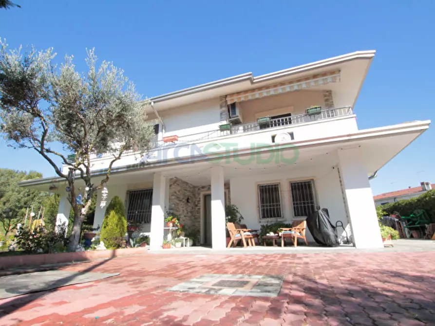 Immagine 2 di Villa in vendita  in Via Vittorio Veneto a Quinto Vicentino