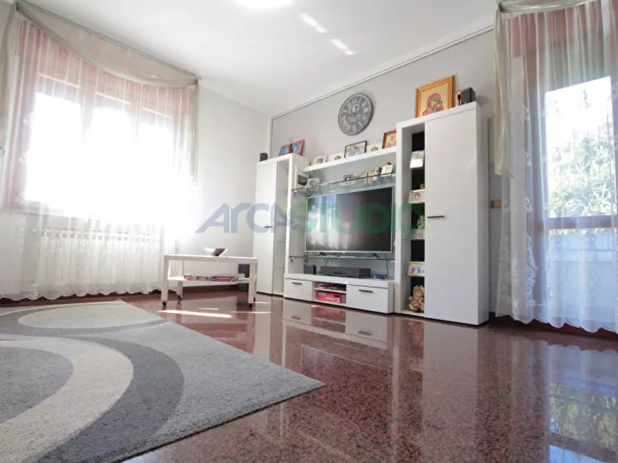 Immagine 10 di Villa in vendita  in Via Vittorio Veneto a Quinto Vicentino