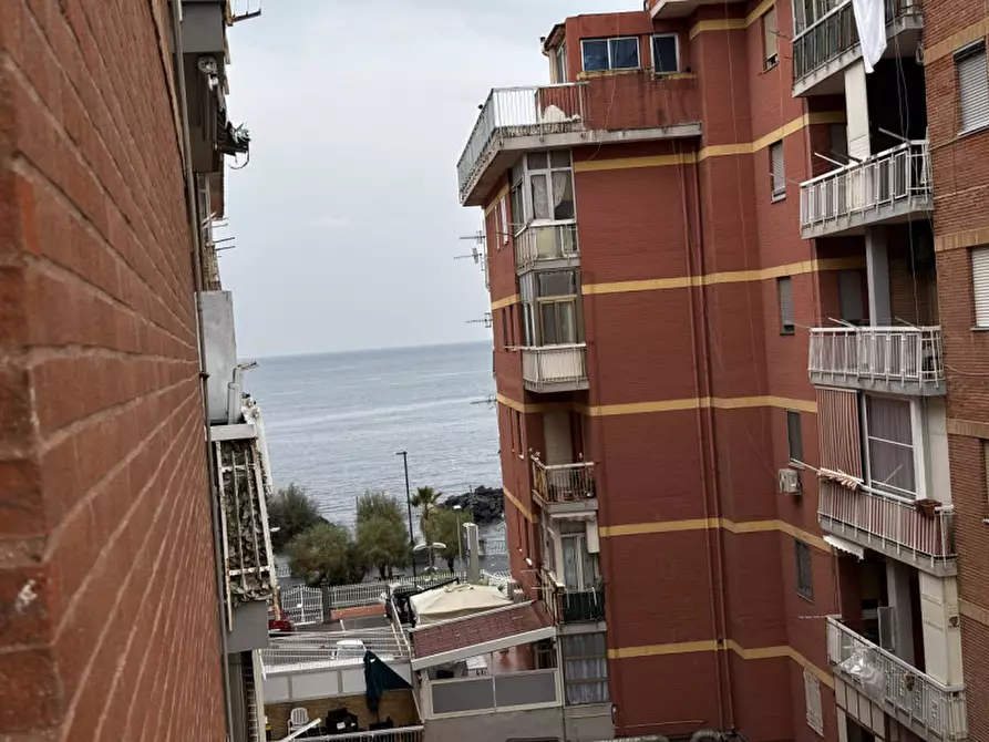 Immagine 7 di Appartamento in vendita  in Via Litoranea N°158 a Torre Del Greco