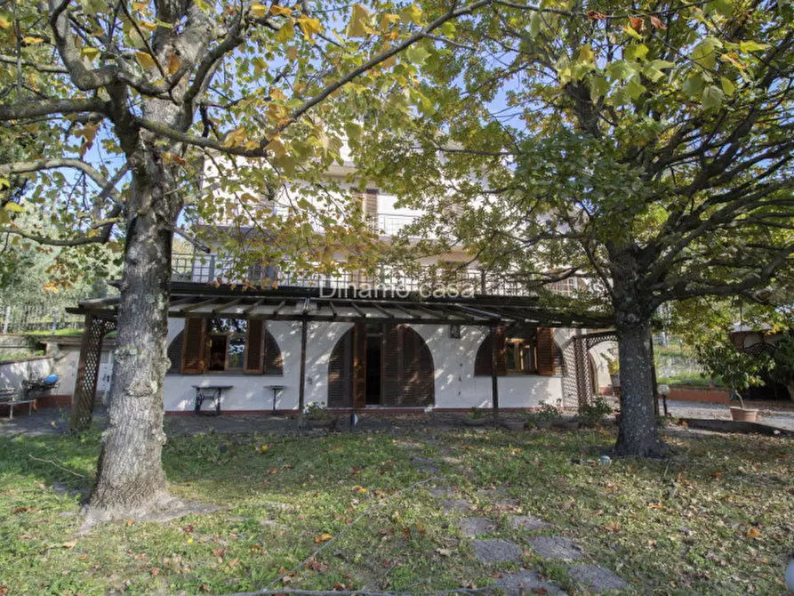 Immagine 12 di Villa in vendita  in strada vicinane celle a Vernio