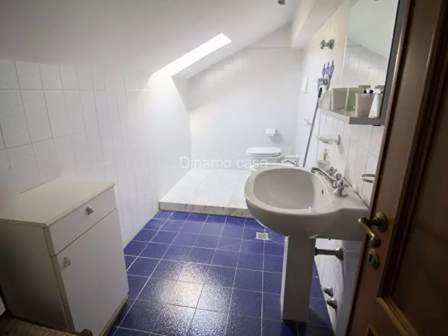 Immagine 28 di Villa in vendita  in strada vicinane celle a Vernio