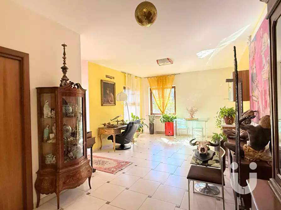 Immagine 6 di Villa in vendita  in VIA OLIVADI a Roma