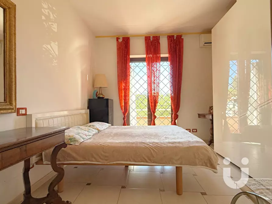 Immagine 9 di Villa in vendita  in VIA OLIVADI a Roma