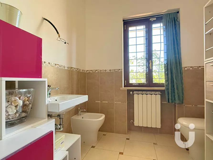 Immagine 11 di Villa in vendita  in VIA OLIVADI a Roma