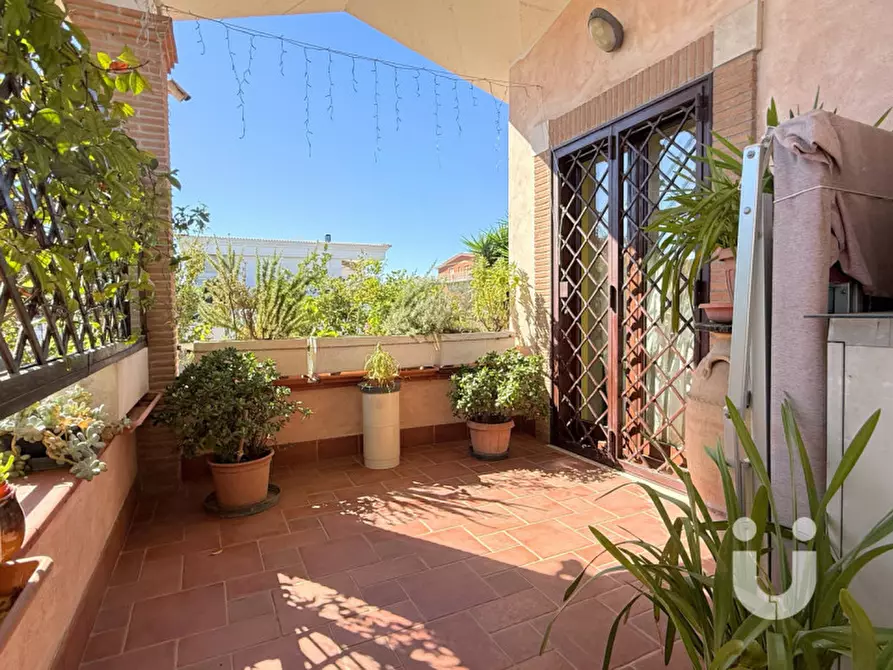 Immagine 12 di Villa in vendita  in VIA OLIVADI a Roma