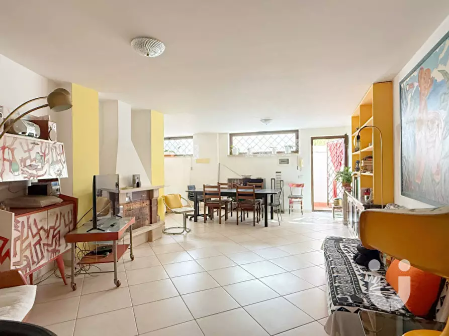 Immagine 16 di Villa in vendita  in VIA OLIVADI a Roma