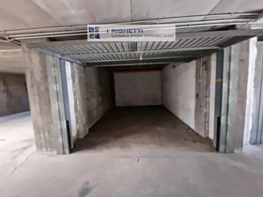 Immagine 12 di Appartamento in vendita  in Via Crotone a Verona