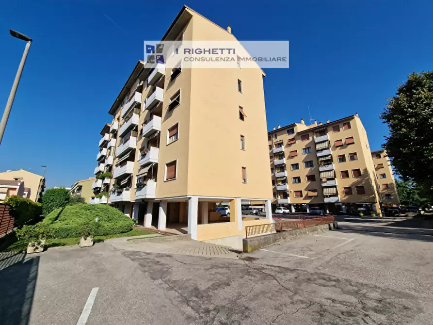 Immagine 14 di Appartamento in vendita  in Via Crotone a Verona