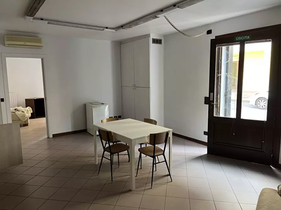 Immagine 3 di Ufficio in vendita  in Via Cristoforo Colombo a Mirano