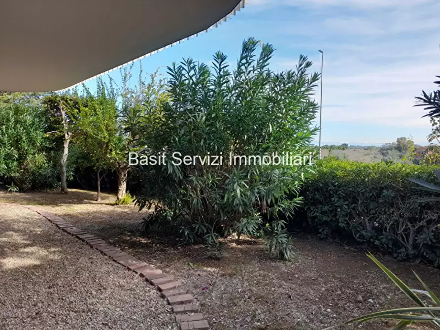 Immagine 11 di Appartamento in vendita  in Lrgo della Bitta a Roma