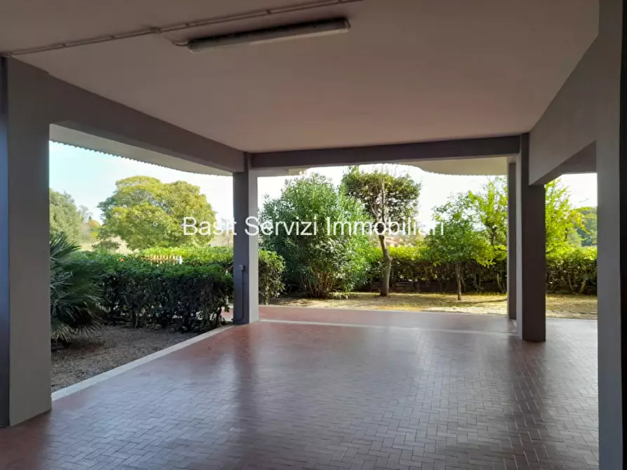 Immagine 23 di Appartamento in vendita  in Lrgo della Bitta a Roma