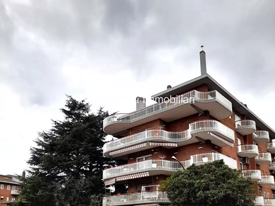 Immagine 6 di Appartamento in vendita  in Via Andrea del Verrocchio a Roma