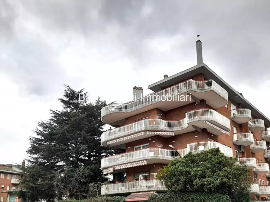 Immagine 7 di Appartamento in vendita  in Via Andrea del Verrocchio a Roma