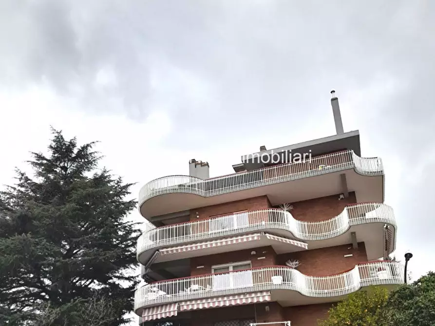 Immagine 8 di Appartamento in vendita  in Via Andrea del Verrocchio a Roma