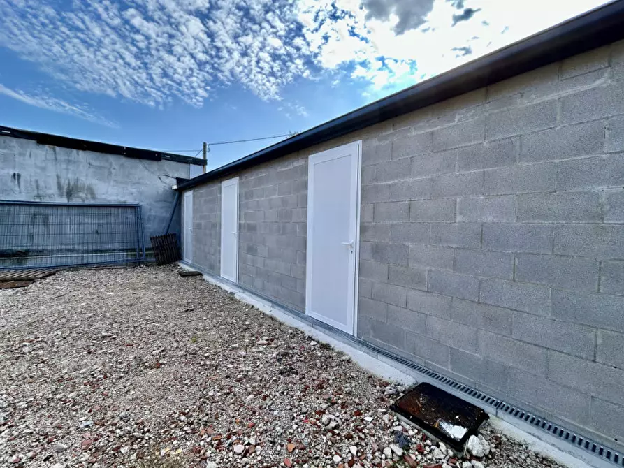 Immagine 13 di Appartamento in vendita  in VIA LONGA a San Martino Di Lupari