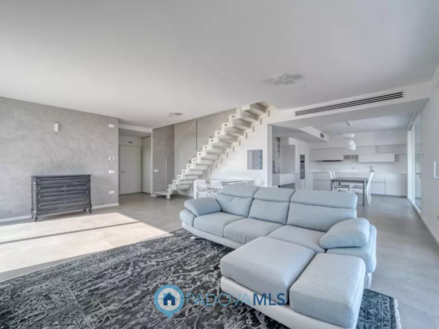 Immagine 2 di Attico in vendita  in via armando diaz, 252 a Vigonza