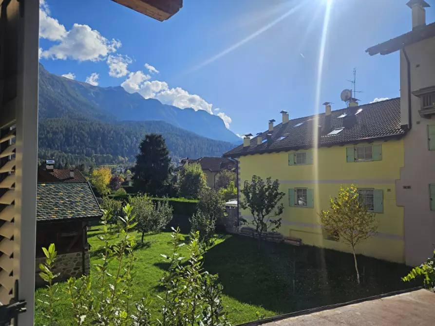 Immagine 3 di Appartamento in vendita  in Via Brescia, n.41 a Dimaro Folgarida