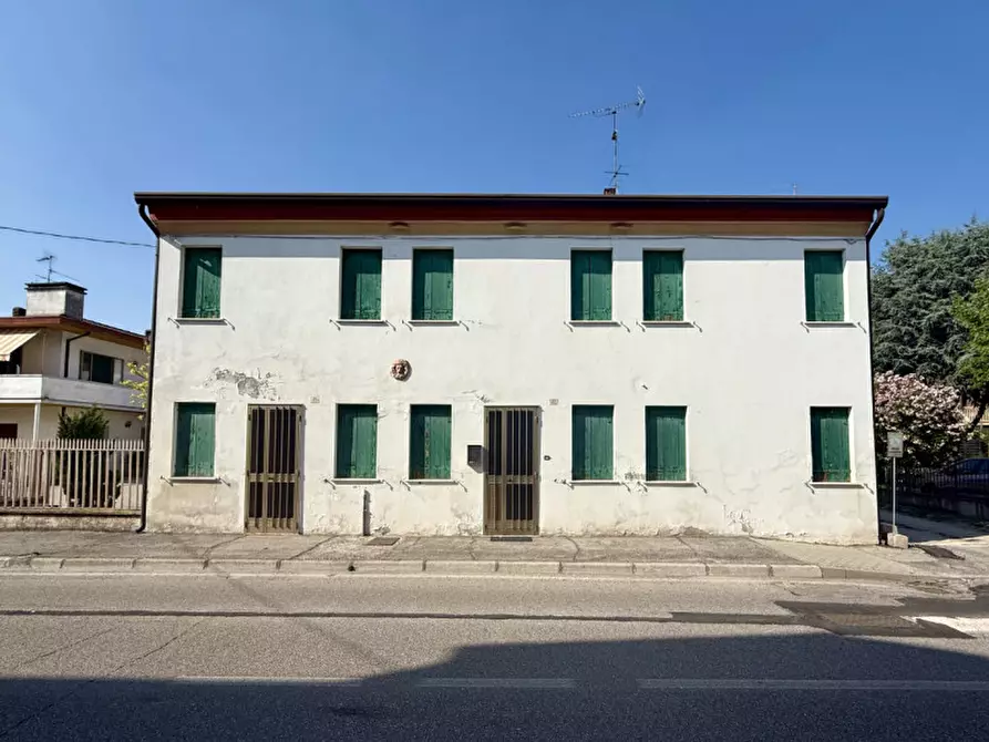 Immagine 1 di Casa indipendente in vendita  in Via Pilastro a Este