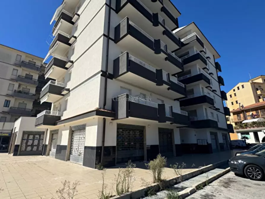 Immagine 5 di Negozio in vendita  a Modica