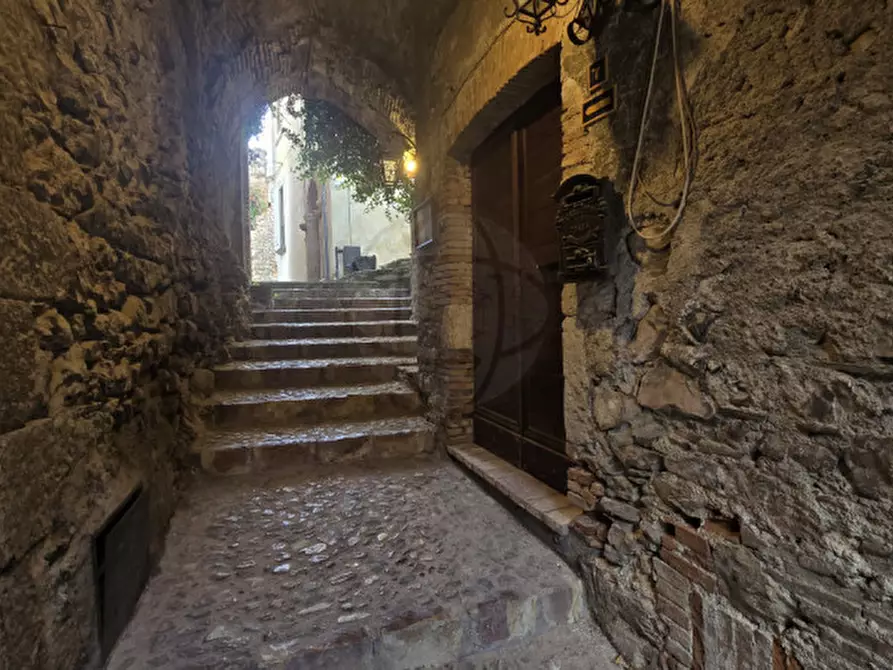 Immagine 16 di Attività commerciale in vendita  in VICO DEL SACRAMENTO, 2 a Stroncone