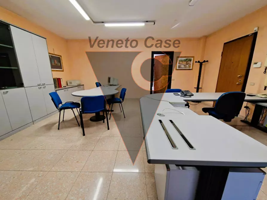 Immagine 9 di Ufficio in vendita  in Via Santuario 41 a Abano Terme