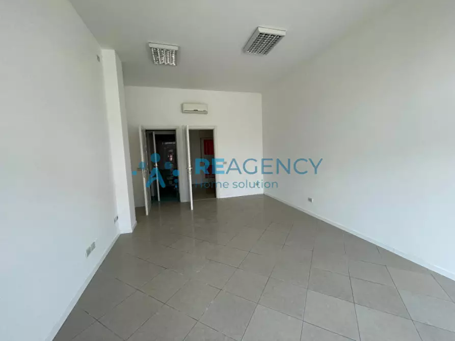 Immagine 3 di Negozio in affitto  in viale trieste a Vicenza