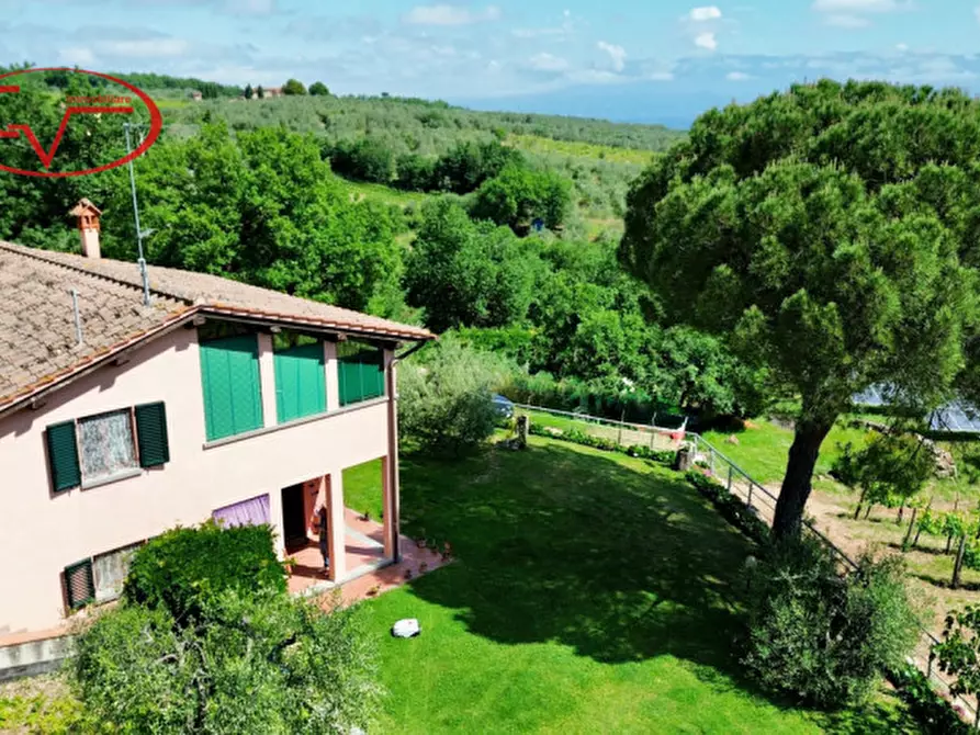 Immagine 1 di Villa in vendita  in Via di Nusenna a Montevarchi