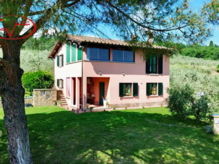 Immagine 5 di Villa in vendita  in Via di Nusenna a Montevarchi