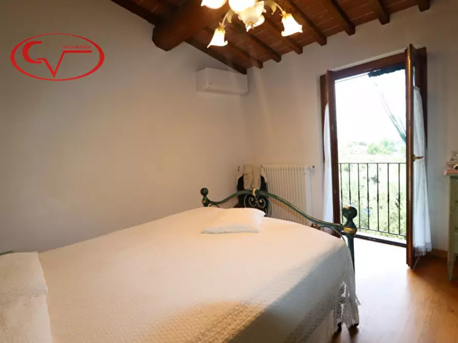 Immagine 28 di Villa in vendita  in Via di Nusenna a Montevarchi