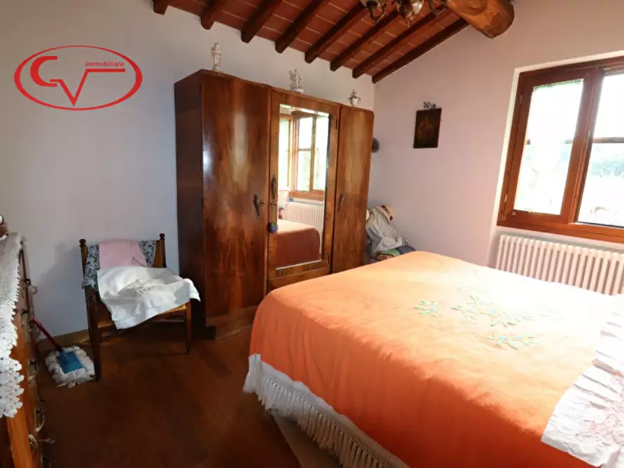 Immagine 29 di Villa in vendita  in Via di Nusenna a Montevarchi