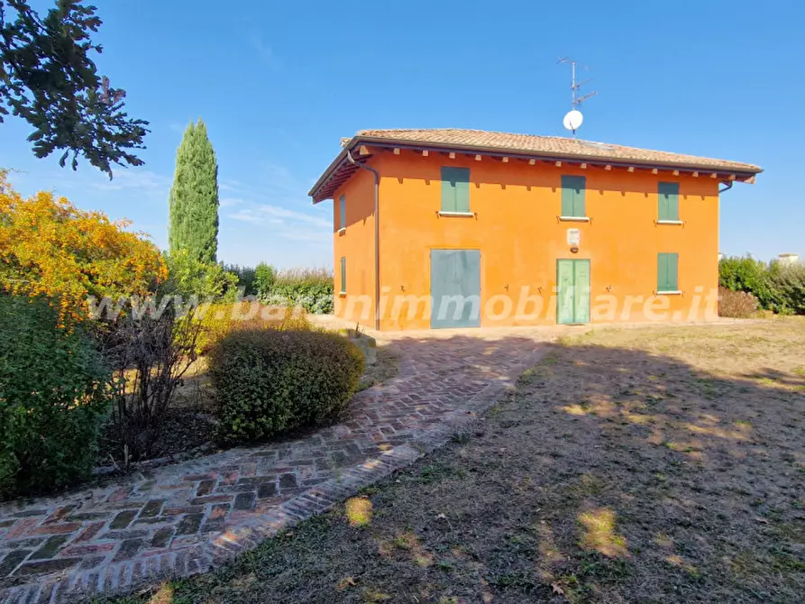 Immagine 2 di Villa in vendita  in Via Emilia,379 a Anzola Dell'emilia