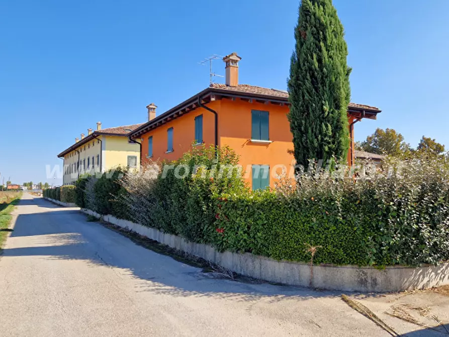 Immagine 6 di Villa in vendita  in Via Emilia,379 a Anzola Dell'emilia