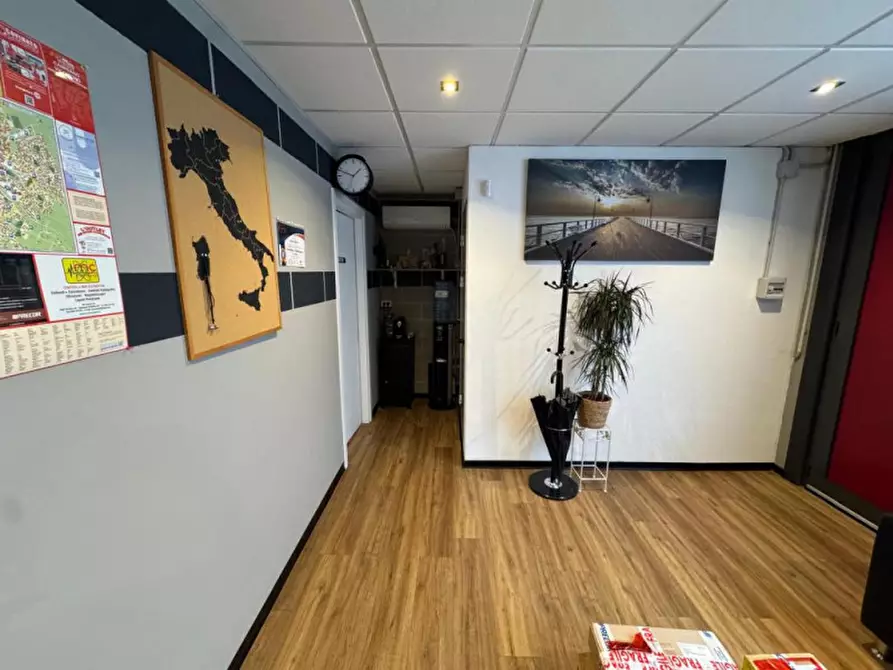 Immagine 4 di Laboratorio in affitto  in via vicenza a Camisano Vicentino