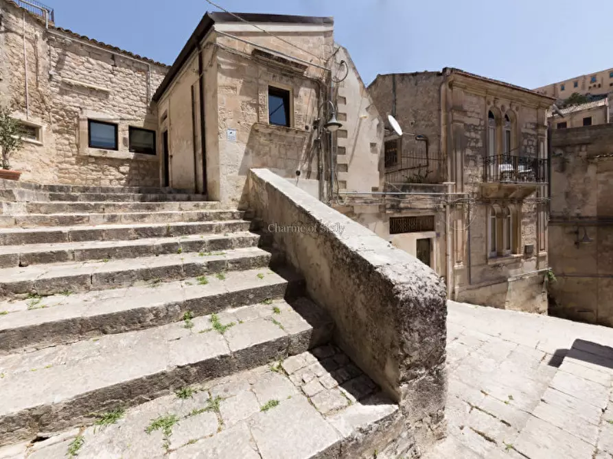 Immagine 2 di Loft/Open space in vendita  a Modica