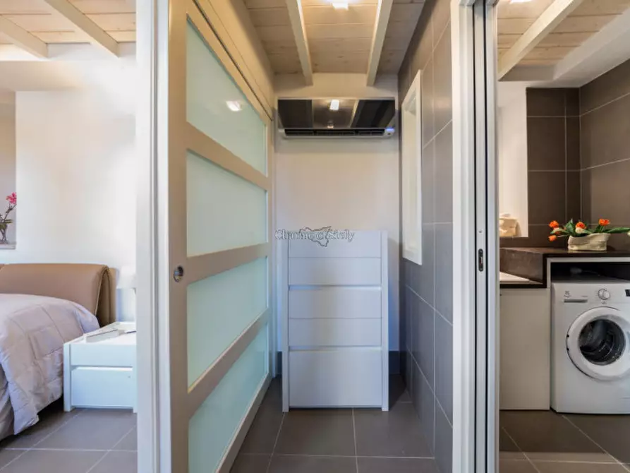 Immagine 7 di Loft/Open space in vendita  a Modica