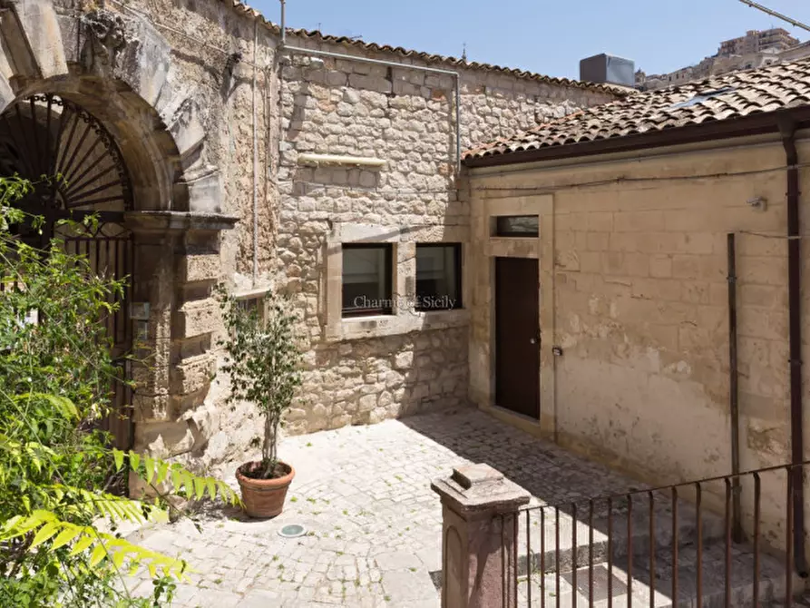 Immagine 7 di Casa indipendente in vendita  a Modica